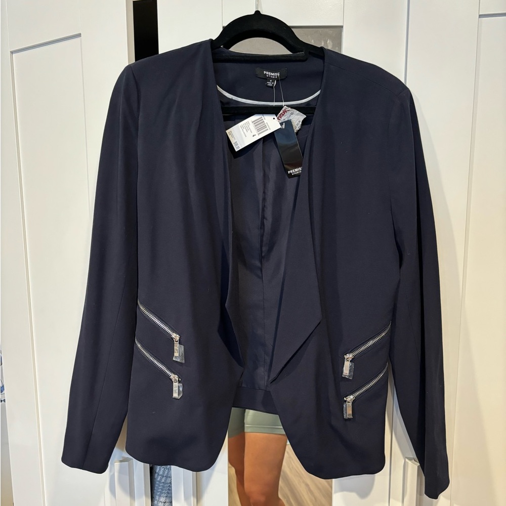 NWT - PREMISE STUDIO NAVY BLAZER